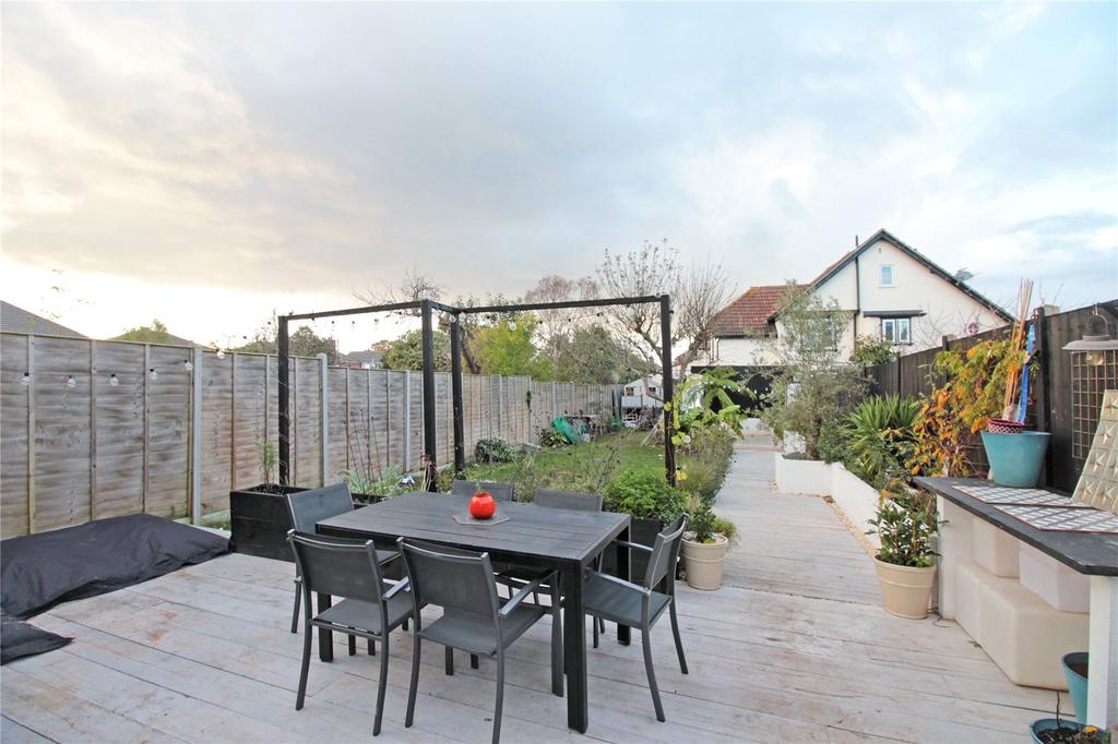 Jumpers Avenue, Christchurch, Dorset 3 Bed Semi-detached House - £ 