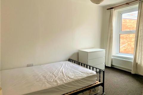68 Pavilion Road, Folkestone, CT19 5RL