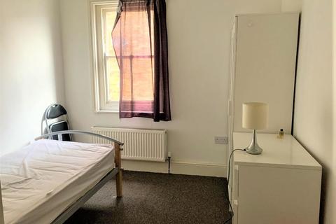 68 Pavilion Road, Folkestone, CT19 5RL