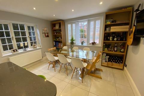 25 King Edwards Road, Ascot, SL5 8NY