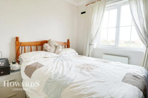 16 Cabin Close, Carlton Colville, Lowestoft, NR33 8GW