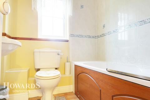 16 Cabin Close, Carlton Colville, Lowestoft, NR33 8GW