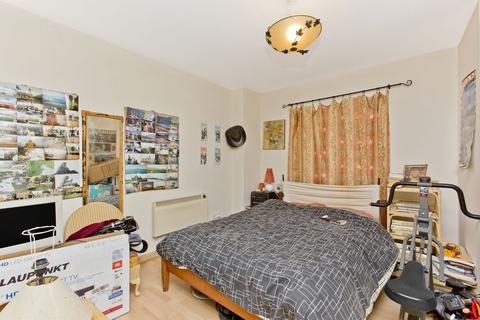 14/1 Sandport, Edinburgh, EH6 6PL