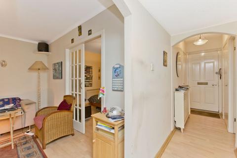 14/1 Sandport, Edinburgh, EH6 6PL