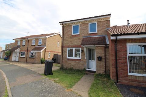 3 bedroom semi-detached house to rent, Merstham Drive, Clacton-on-Sea
