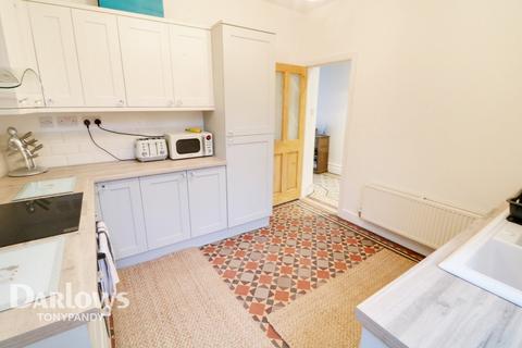43 Amos Hill, Tonypandy, CF40 1PW