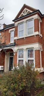 82b Birkhall Road, London, SE6 1TD