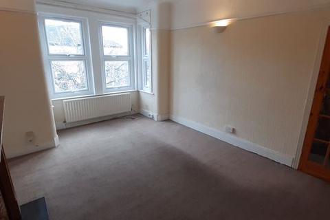 82b Birkhall Road, London, SE6 1TD