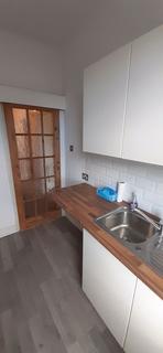 82b Birkhall Road, London, SE6 1TD