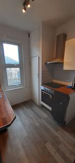 82b Birkhall Road, London, SE6 1TD