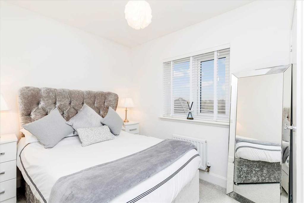 Bedroom Two (1)