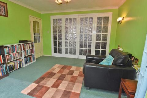 7 Fir Tree Close, Epsom, KT17 3LD