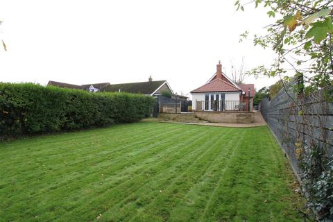 Uphill Back Road, Middleton, Saxmundham, IP17 3NY