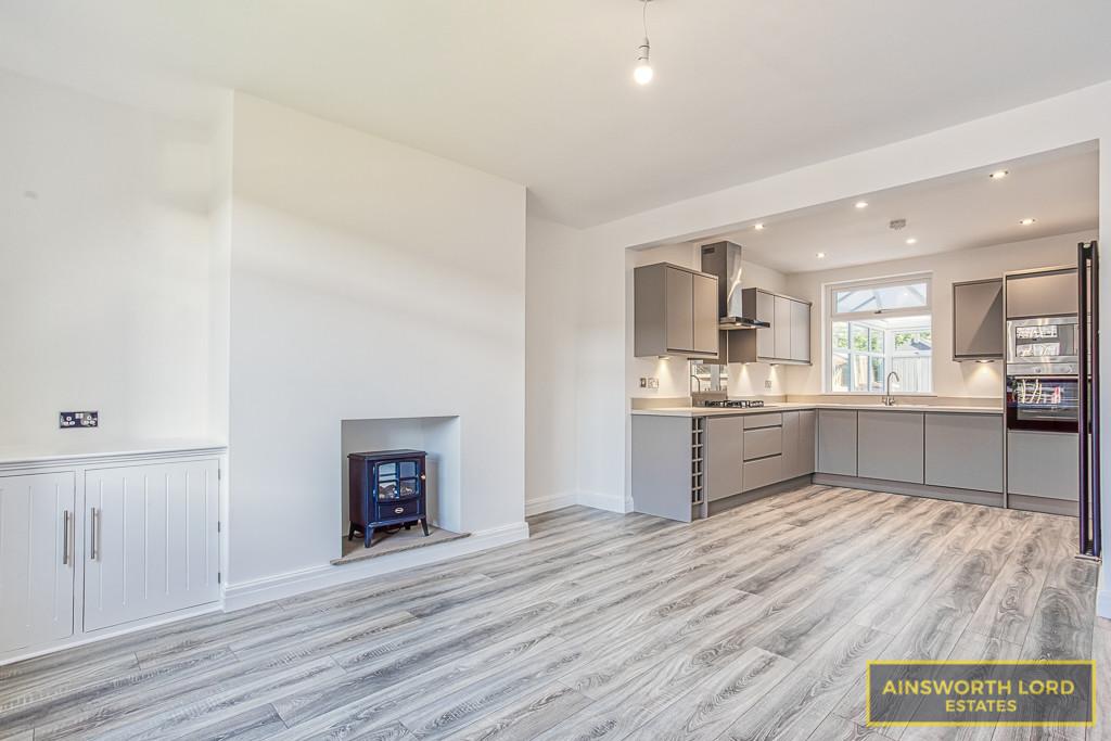 Lisbon Drive, Marsh House, Darwen 3 bed terraced house £145,000