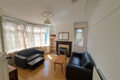 3 bedroom semi-detached house to rent, 6 Newport Mount, Headingley, Leeds, LS6 3DB
