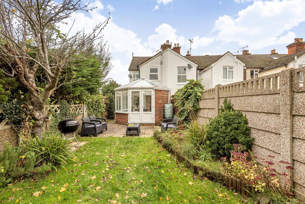 Elmbridge Road, Cranleigh, GU6 3 bed end of terrace house £399,950