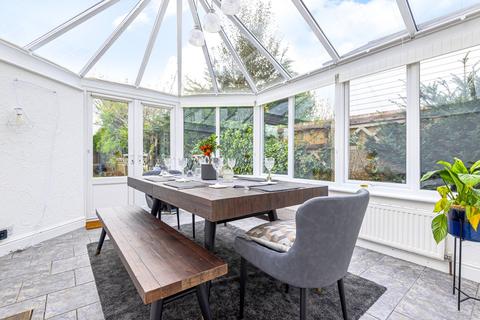 6 Elmbridge Road, Cranleigh, GU6 8NH