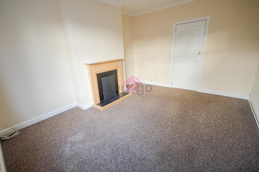 Nethershire Lane, Sheffield, S5 2 bed semidetached house £550 pcm (£127 pw)