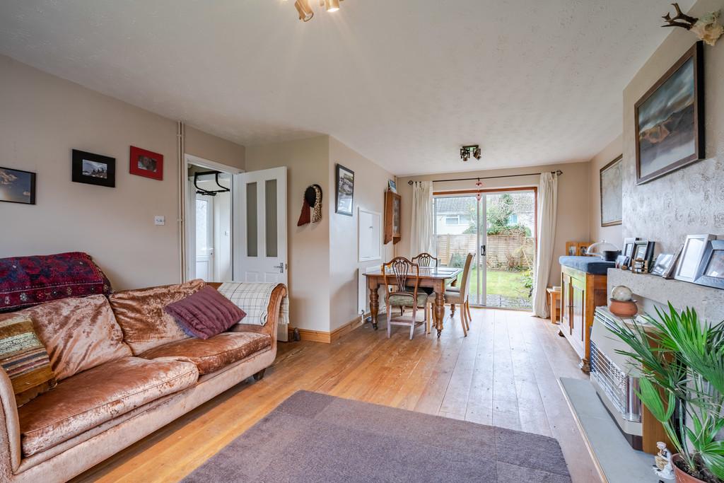 White Lion Park, Malmesbury 3 bed semidetached house £285,000
