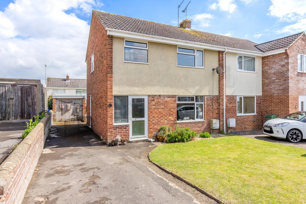 White Lion Park, Malmesbury 3 bed semidetached house £285,000