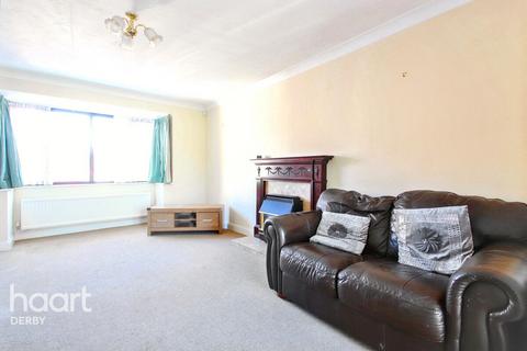 4 bedroom detached house to rent, Dove Close, Derby