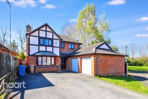 4 bedroom detached house to rent, Dove Close, Derby