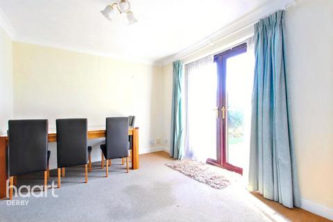 4 bedroom detached house to rent, Dove Close, Derby