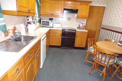 12 Buckingham Crescent, Clayton, Bradford, BD14 6EJ