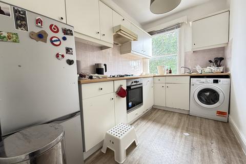 2 bedroom flat to rent, Batoum Gardens, London W6