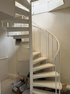 2 bedroom flat to rent, Batoum Gardens, London W6