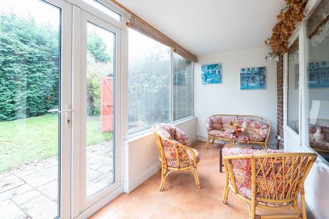 5 Ridgeway Drive, Dorking, RH4 3AN