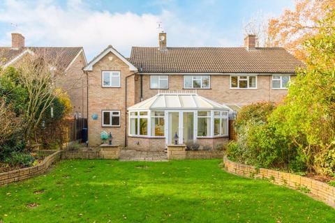 32 Headland Way, Lingfield, RH7 6BP