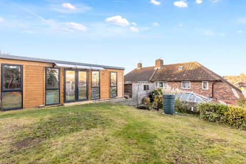 104 Denton Drive, Brighton, BN1 8DL