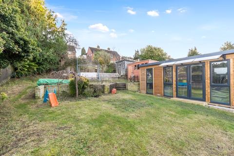 104 Denton Drive, Brighton, BN1 8DL