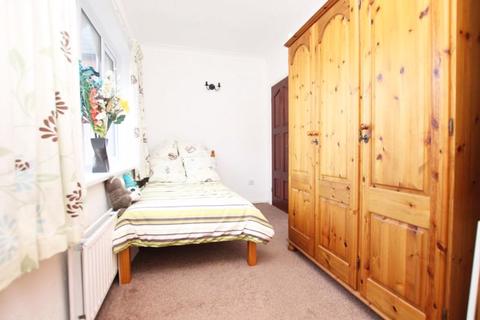 3 Grosvenor Crescent, Grimsby, DN32 0QJ