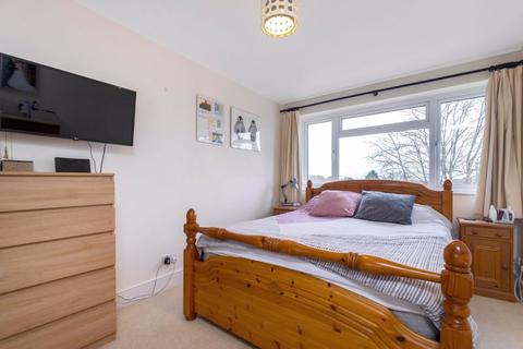 1 Lyminge Close, Sidcup, DA14 6RE