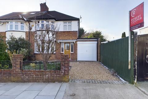 2 Newnham Avenue, Ruislip, HA4 9RN