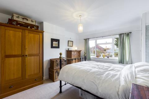 2 Newnham Avenue, Ruislip, HA4 9RN