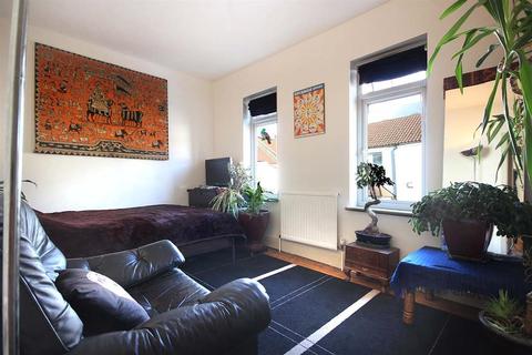 9 Cartledge Road, Bristol, BS5 6ES