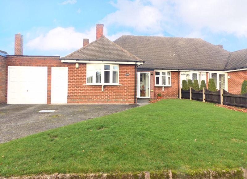 Northside Drive, Streetly, Sutton... 3 bed semidetached bungalow £