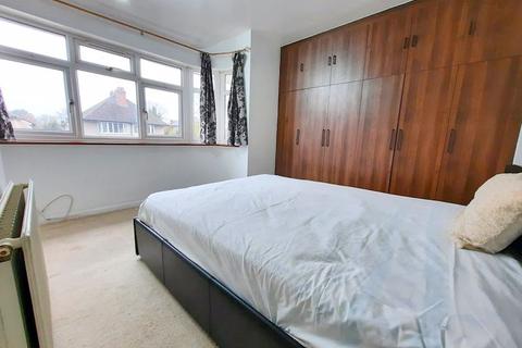 9 Richmond Avenue, Feltham, TW14 9SG