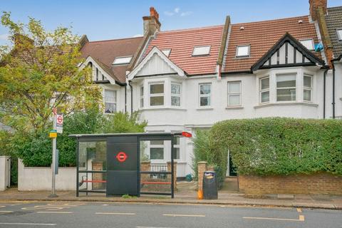 Mixed use to rent, Brondesbury Park, Willesden NW2