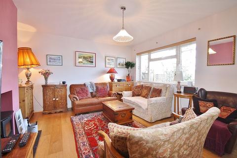 14 Myrtle Close, Long Hanborough, Witney, OX29 8DE