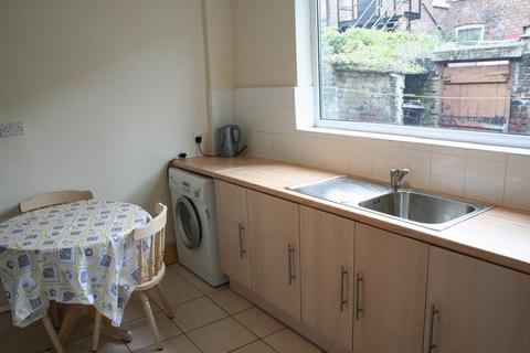 7 bedroom terraced house to rent, Liverpool L15
