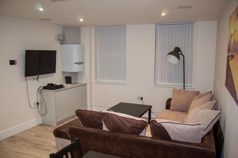 4 bedroom flat to rent, Liverpool L18