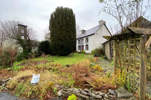 Poplar Dewi Road, Tregaron, SY25 6JW
