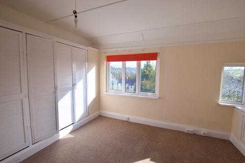 17 Boughthayes, Tavistock, PL19 8EF
