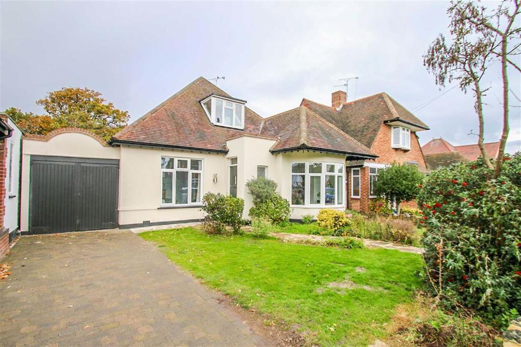 Winsford Gardens, Westcliffonsea... 4 bed detached house £600,000