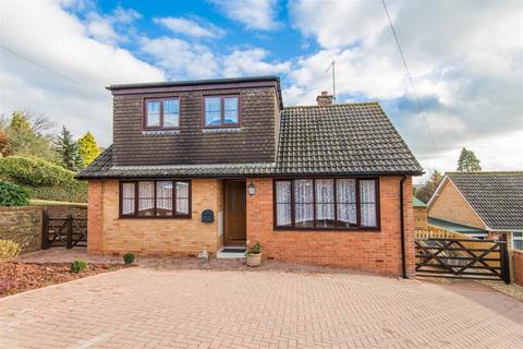 2 Murley Close, Crediton, EX17 2DU
