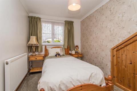 2 Murley Close, Crediton, EX17 2DU